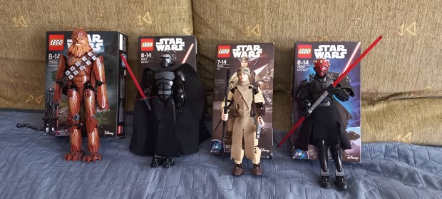 13 db Lego Star Wars megépíthető figura