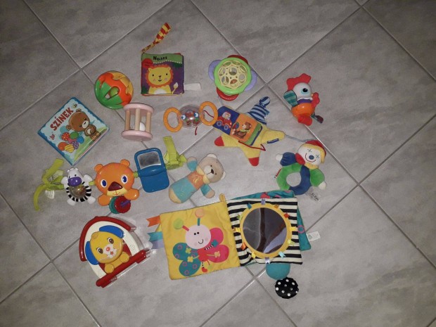 13 db baba/bébi játék egyben eladó
