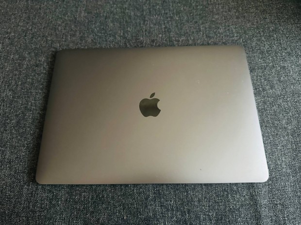 13 hüvelykes Macbook Air M1 8GB memória/256 GB SSD