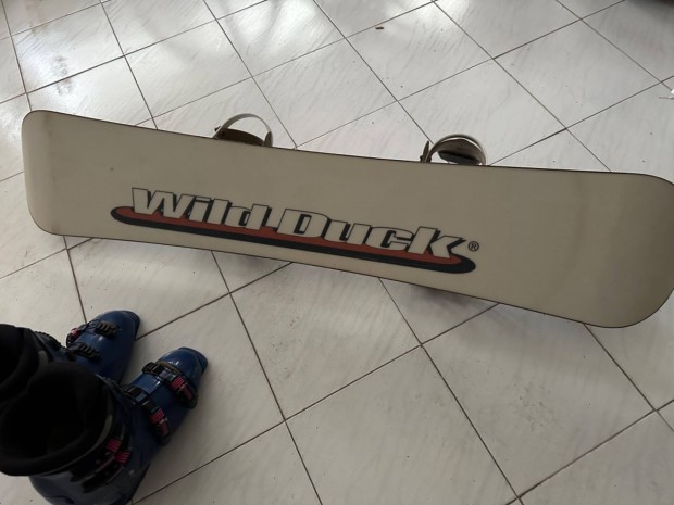 140-es ikonikus Wild Duck snowboard deszka s kts egytt