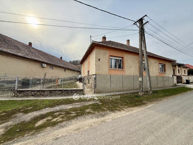 140 nm-es h�z elad� Hidas