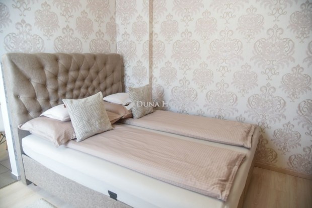 140 nm-es h�z elad� M�rahalom