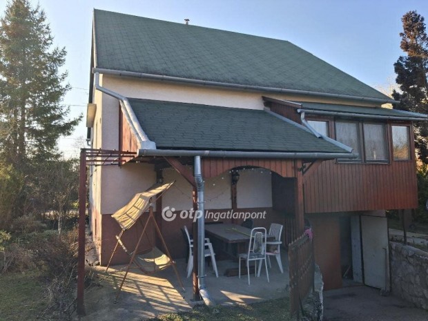 140 nm-es h�z elad� Mosonmagyar�v�r