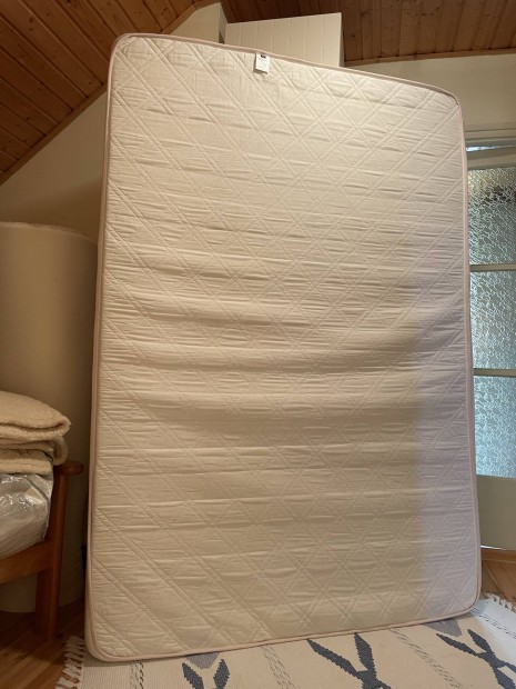 140x200-as �jszer� matrac ingyen elvihet� Ag�rdr�l