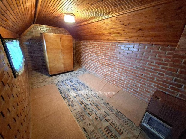 143 nm-es h�z elad� Baja