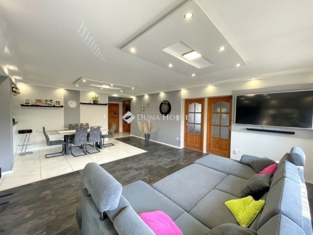 145 nm-es h�z elad� Kecskem�t