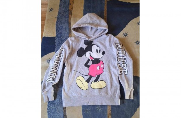 146/152es pamut ,Mickey egeres ,H&M pulcsi