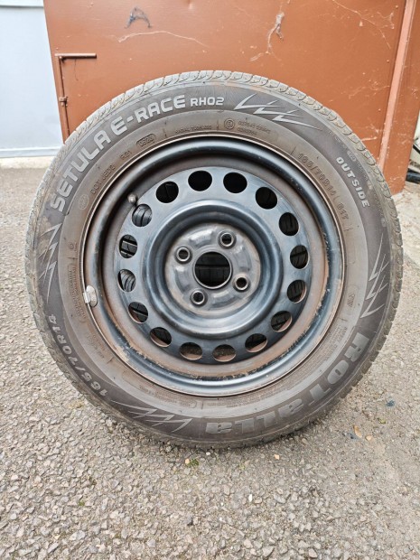 14" 4x100 lemezfelni nyári gumival eladó! 165/70 Rotalla Setula E-Race