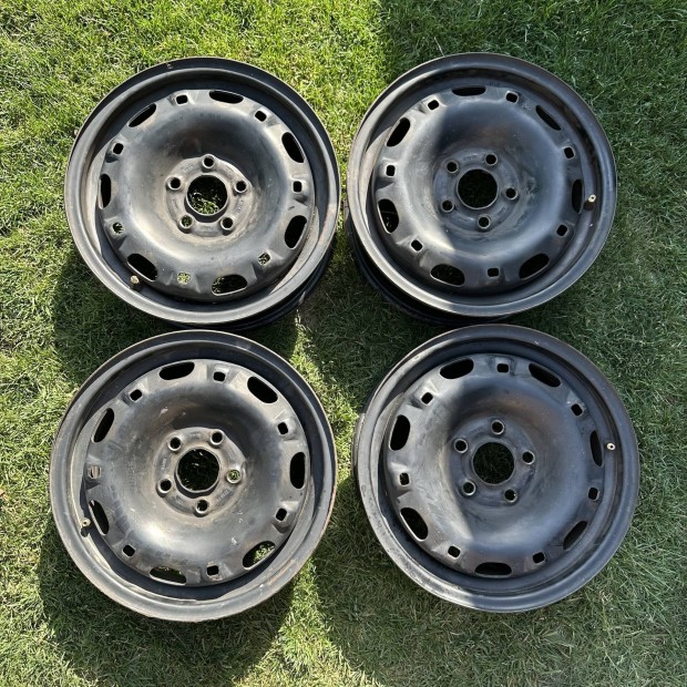 14" 5x100 5J ET35 Skoda, VW, Seat lemezfelni eladó! Gumival is