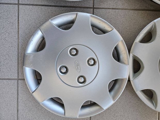 14" Ford Focus dsztrcsa