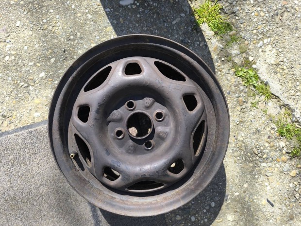 14'" acélfelni Mitsubishi Carisma