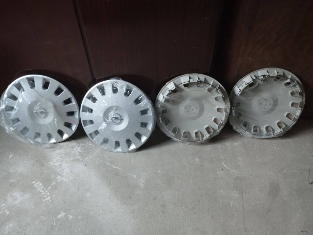 14"-os gyári Opel dísztárcsa szett