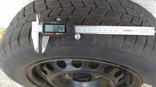 14 collos ( mitsubishi ) felnire szerelt téligumik