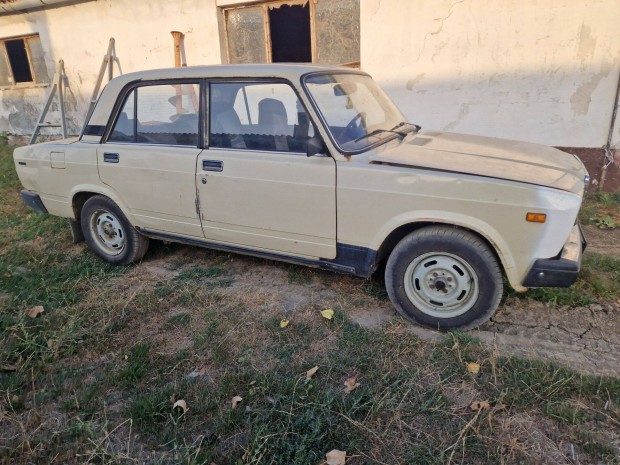 1500 -s Lada