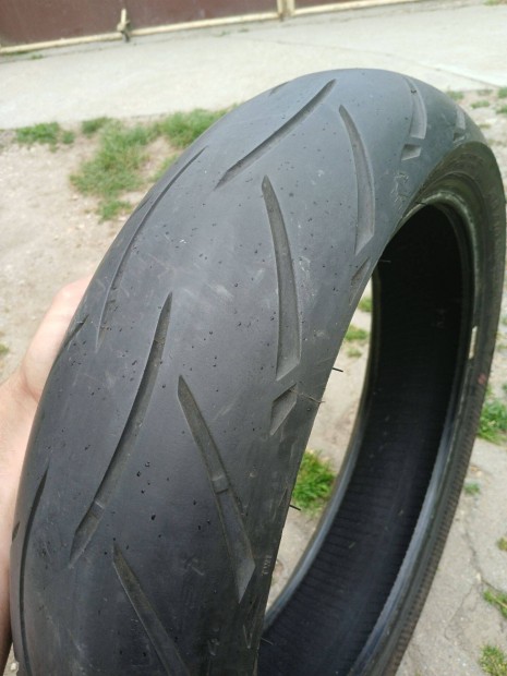150/60-17 Metzeler Sportec M5 Interact sport motorgumi 2020.évj