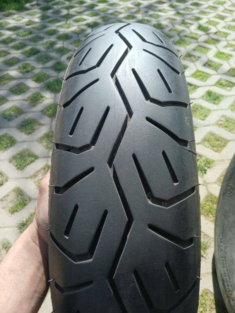 150/90-15 Bridgestone Exedra Maxr chopper motorgumi 2020.évj. 95%
