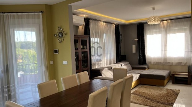 150 nm-es h�z elad� Csat�r