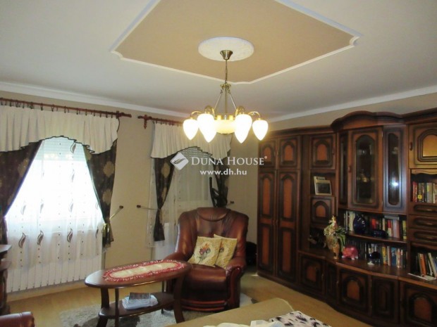 150 nm-es h�z elad� Tokaj