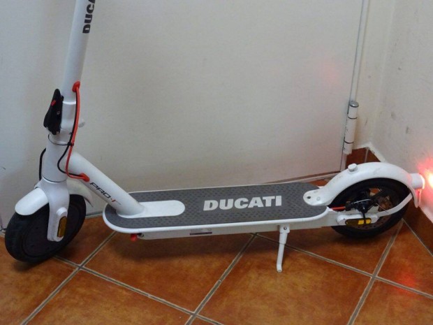 150km-t futott Ducati pro 1 evo elektromos roller