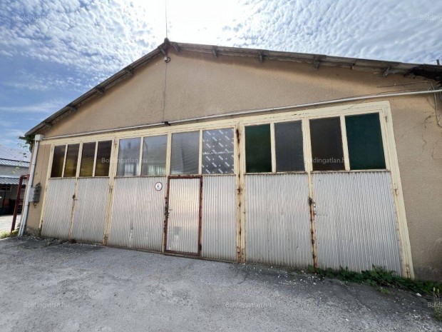 151 M2-Es Raktr Kiad
