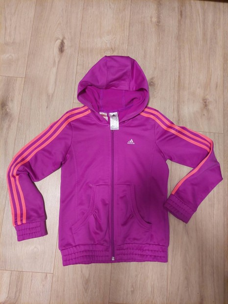 152-es Adidas lila melegt fels