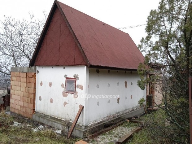 1532 nm-es telek elad� P�csely