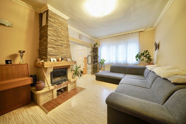 154 nm-es h�z elad� Solym�r