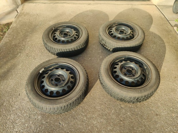 155/65 R14 Suzuki téli gumi szett