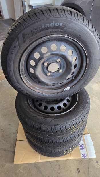 155/70 R13 Matador Hectorra 3 ,ny�ri gumi szett ,lemezfelnin