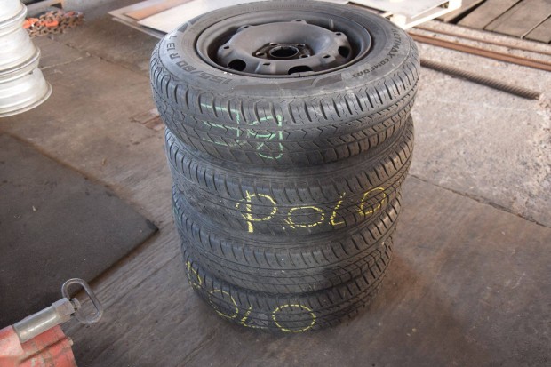 155/80*13 ny�ri ker�k garnit�ra elad�