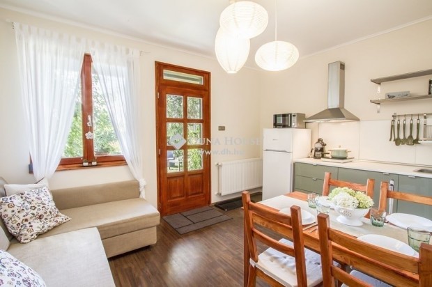 155 nm-es h�z elad� Velence