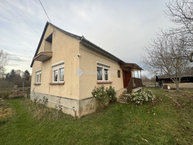 156 nm-es h�z elad� Veszpr�m