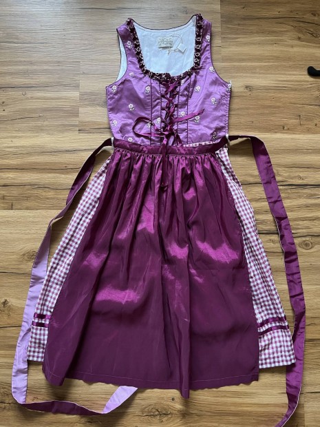 158-as lila Kislny Dirndl ruha /j/