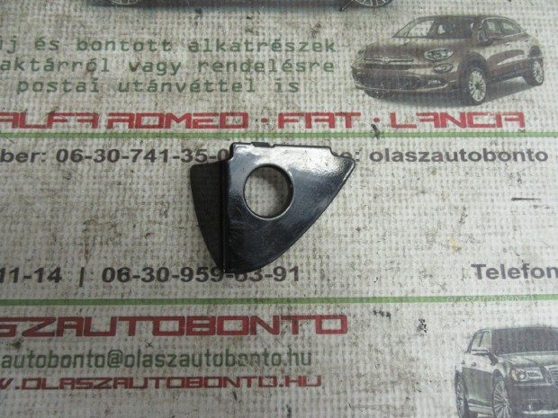 15966 Alfa Romeo 159 bal oldali zárbetét kupak