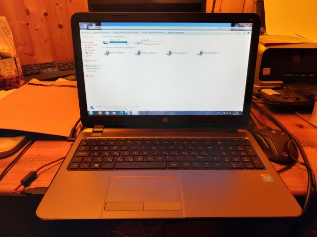15.6" HP INTEL Celeron 2.16GHz 2 magos Laptop /notebook
