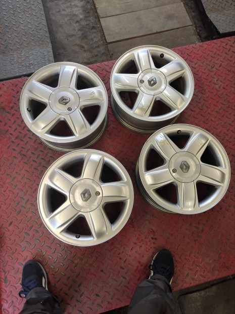 15" 15 4x100 Renault alufelni 68eft/4db