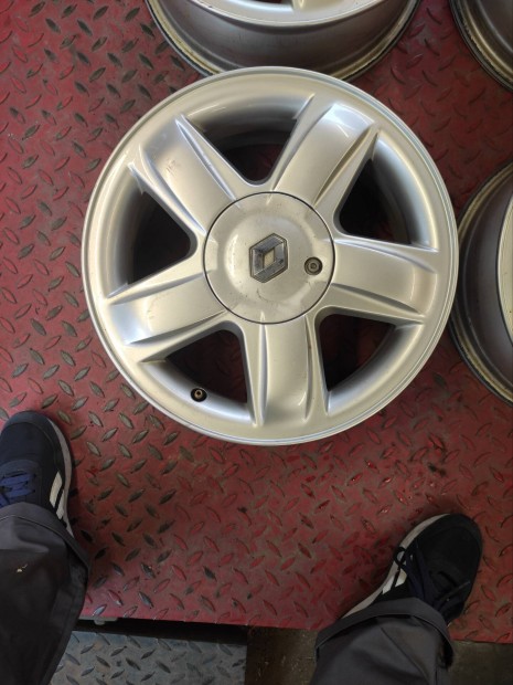 15" 15 4x100 Renault gyári alufelni 69eft/4db