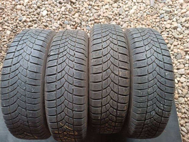 15" 175/65 R 15 Firestone Winterhawk 3 téli gumi eladó!