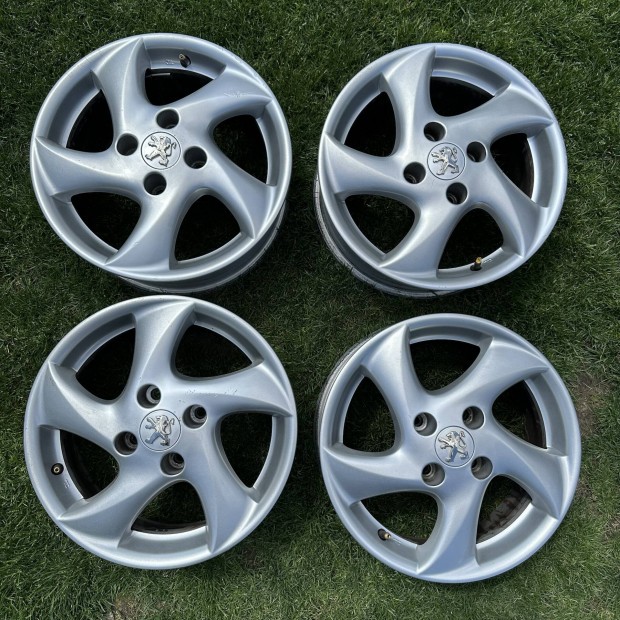 15" 4x108 6J ET28 Peugeot Sirocco alufelni eladó! Gumival is!