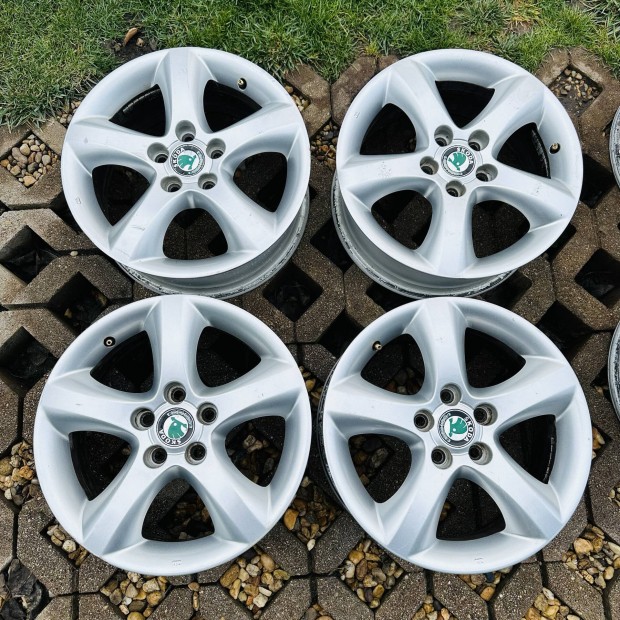 15" 5x100 6J ET43 Skoda alufelni elad! Volkswagen is! Gumival is! 