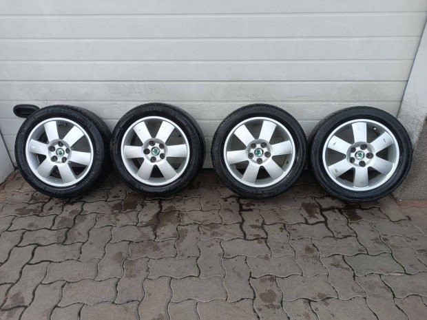 15" 5x100 Gyri Skoda/VW/Seat alufelni nyri gumival elad!