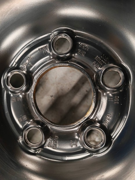 15" 5x100 VW lemezfelni szett dsztrcsval! 