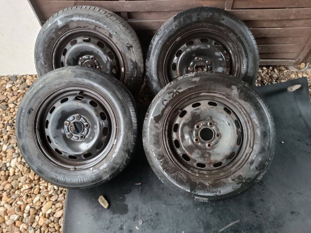 15" 5x108 Gy�ri Ford felni + ny�ri gumielad�!