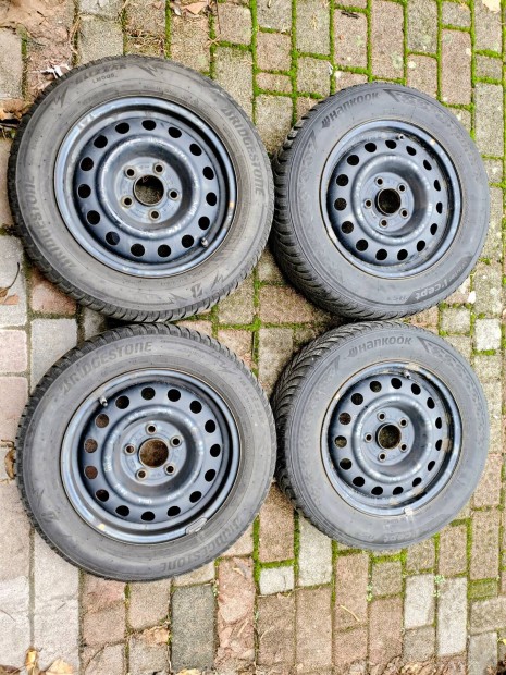 15" Aclfelni/lemezfelni szett (195/65 R15) Tli gumikkal