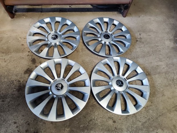 15" Gyri Skoda Dsztrcsa 90Garage