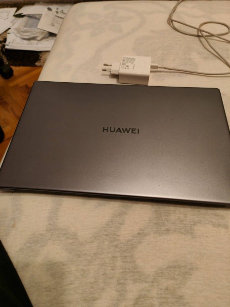 15" Huawei laptop
