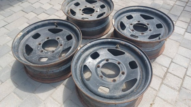 15" Isuzu..stb..felniszett