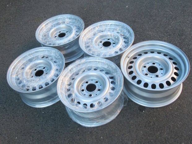 15" Mercedes W126 feljtott 5x112 lemezfelni gyri felni 5db