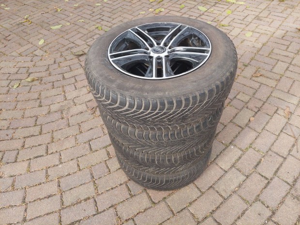 15' fekete lakk tbblyuk alufelni 195/65 R15 gumival