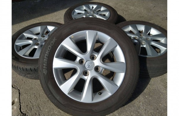 15" gyári Hyundai i20 alufelni garnitúra 4x100 ET50 Nyári Hankook